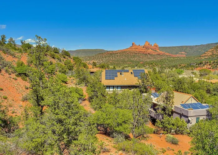 Holiday home Red Rock Retreat Walk To Hiking Trails