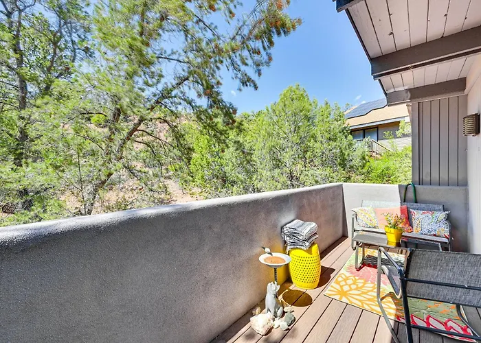 Holiday home Red Rock Retreat Walk To Hiking Trails