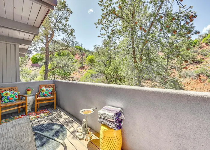 Holiday home Red Rock Retreat Walk To Hiking Trails